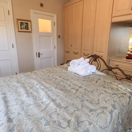 Peak View Apartment *